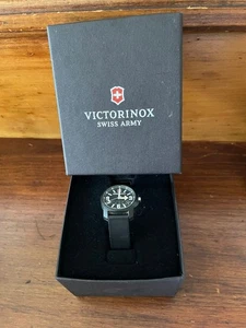 Victorinox Swiss Army Uhr schwarz Kautschuk Damen in Box *tote Batterie - Bild 1 von 5