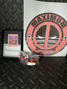 Deadpool Action Figure Set Topper Car Interior Decoration - Picture 1 of 2