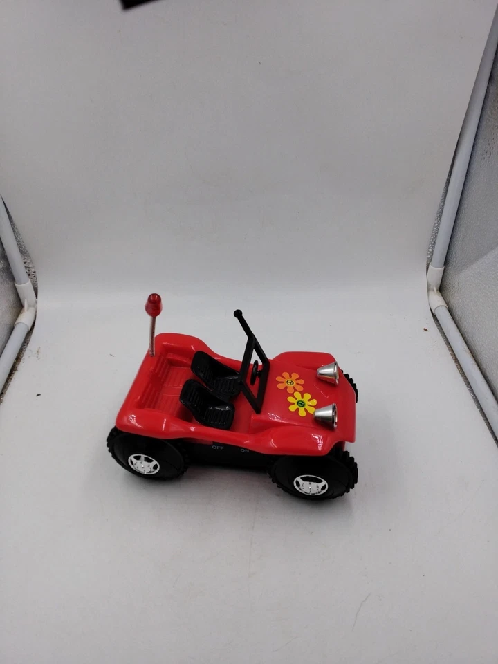 Rojo Convertible Love Bug Flower Power Coche Mecánico 7" x 4" Vehículo Juguete Como Está Foto 1 de 4