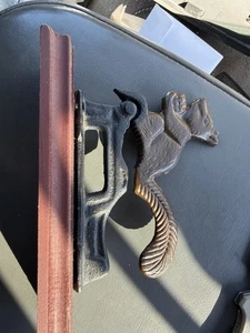 VTG Rustic Cast Iron Squirrel Nutcracker Wood Base Brown Black Collectible Decor - Picture 1 of 5