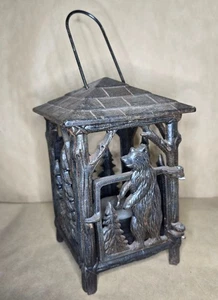 Oso de hierro fundido, candelabro de madera, percha, - Imagen 1 de 13