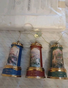 Thomas Kinkade Seaside Reflections Xmas Holiday Orn Set Vintage Coastal Lighthouse - Bild 1 von 7