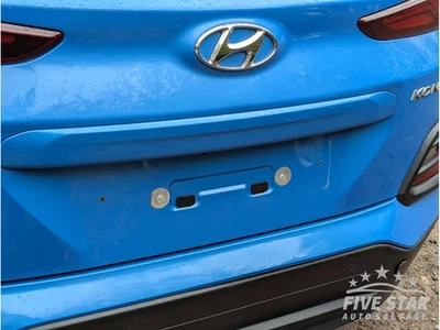 Hyundai Kona Tailgate Number Plate Light Trim Rear 2020 SUV 4/5dr OS LAGOON Blue - Image 1 of 4