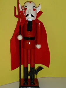 SPOOKY HALLOWEEN TEUFEL NUSSKNACKER - 15" - Bild 1 von 4