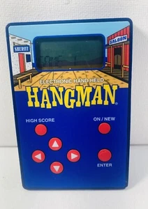 Hasbro: Hangman Electronic Handheld Word Game Vintage 1999 Milton Bradley Tested - Picture 1 of 4