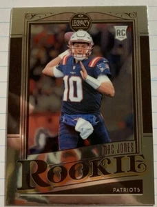 MAC JONES Rookie Card RC 2021 Panini Chronicles Legacy Football #218 Patriots - Bild 1 von 2