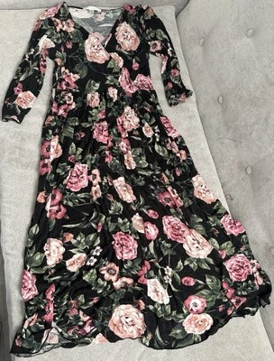 Vestido floral para mujer Mimi & Daphne talla pequeña Foto 1 de 3