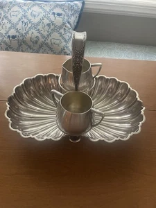 Vintage Silver Plate Strawberry Set Clamshell with cream and sugar footed - Picture 1 of 7