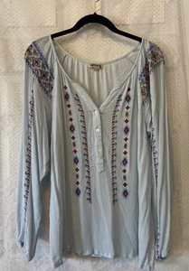 Wayan Natural Wear Pale Blue Embroidered Pullover Top M - Picture 1 of 8