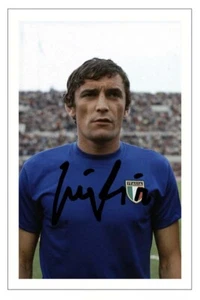LUIGI RIVA Autógrafo Firmado FOTO Firma Regalo Estampado ITALIA Fútbol - Imagen 1 de 1