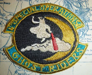 Rare Patch - AC-47 SPOOKY GUNSHIP - Ghost Riders - 4th SOS - Vietnam War - M.901 - Picture 1 of 3
