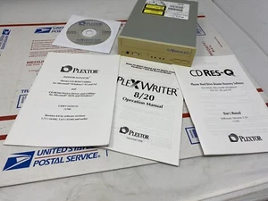PLEXTOR PX-R820Ti Internal PLEXWRITER 8/20 SCSI CD-R-W Tested Clean Manual! Wow - Afbeelding 1 van 9