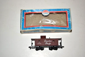 Model Power Canadian Pacific 32' Wood Caboose Car # 437111 - Bild 1 von 7
