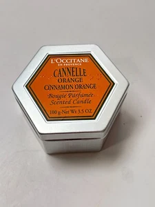 L'Occitane CINNAMON ORANGE Herbst Duftkerze Hexagon Dose 3,5oz NOS Rare Retired - Bild 1 von 3