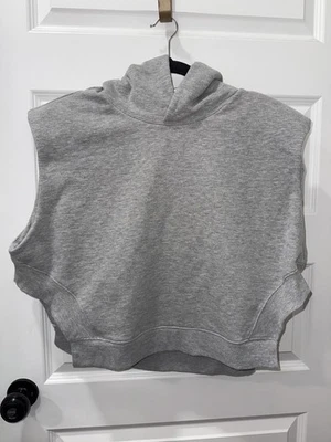 ALO YOGA Cropped Headliner Shoulder Pad Sleeveless Hoodie Womens Small Black - Image 1 of 4