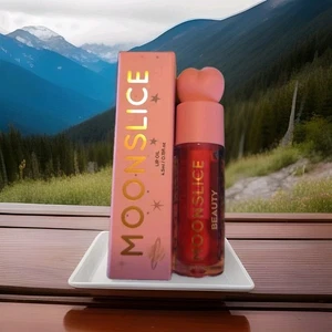 MOONSLICE LOT OF 2 LIP OILS IN RASPBERRY KISS  FULLSIZE 0.15 OZ EACH NIB - Picture 1 of 5