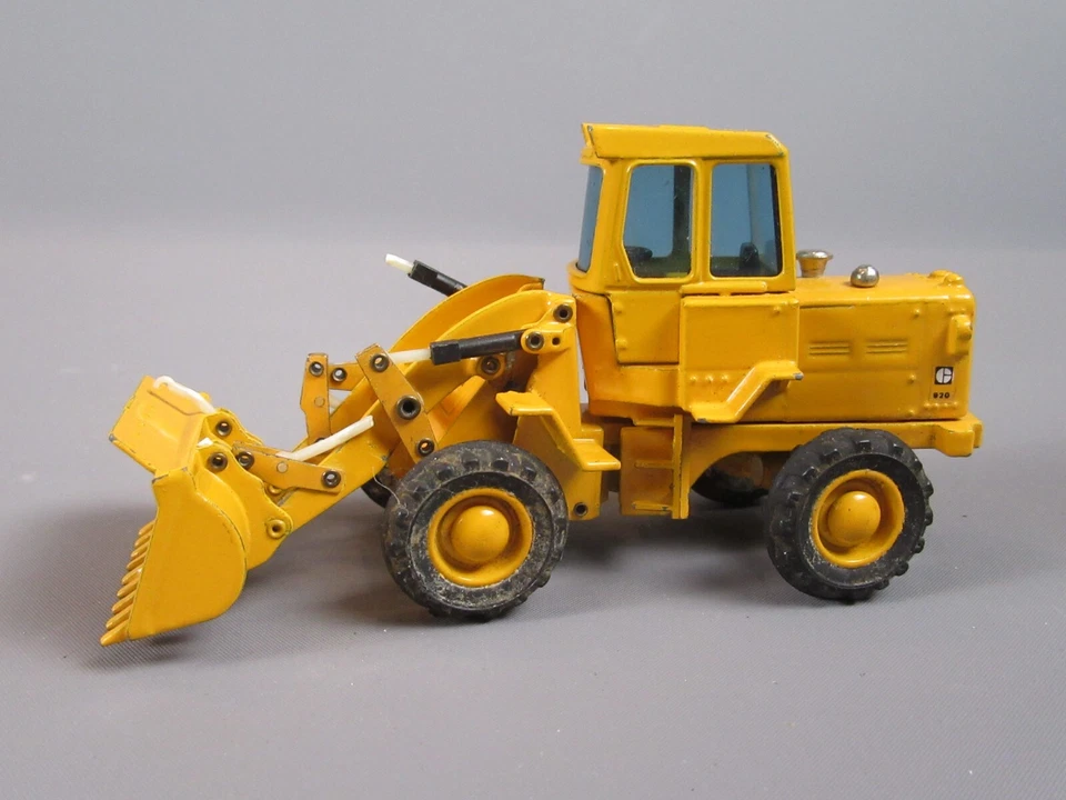 B358 Joal Compact 214 Spain Cat Caterpillar 920 Wheel Loader Tp Yellow 1:50 - Image 1 of 4