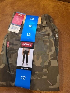 ***NEW*** Levi's Boys Camo Stretch Twill Jogger Size 12 Reg 26W x 27L - Picture 1 of 4