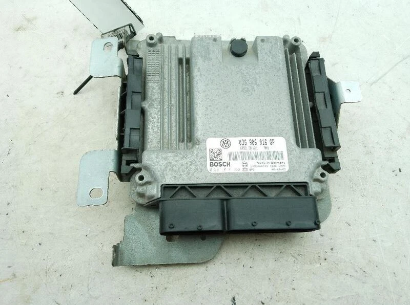 03G906016GP centralina per VOLKSWAGEN CADDY III VARIANT (2KB 2KJ 2CB 2CJ) - Immagine 1 di 3