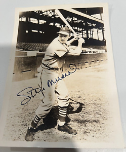Stan Musial Autographed Vintage 5x7 Photo - JSA Authentic Autograph