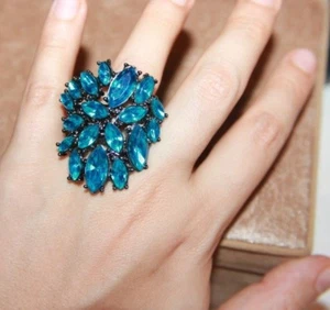 Anillo de club grande ajustable audaz aleación de resina de cóctel moderno elegante - Imagen 1 de 6