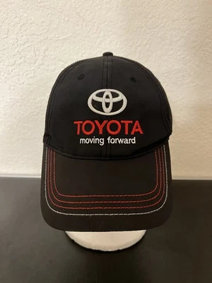 Sombrero con correa Toyota Driving Expectations en negro Foto 1 de 4