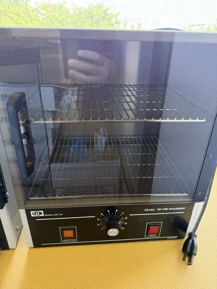 INCUBADORA QUINCY LAB QL MODELO 10-140 Perfecto Estado, Funcionando Y Nunca Usada Foto 1 de 3