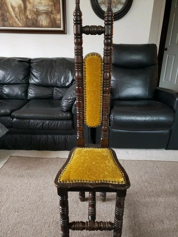 VINTAGE THRONE CHAIR Cover