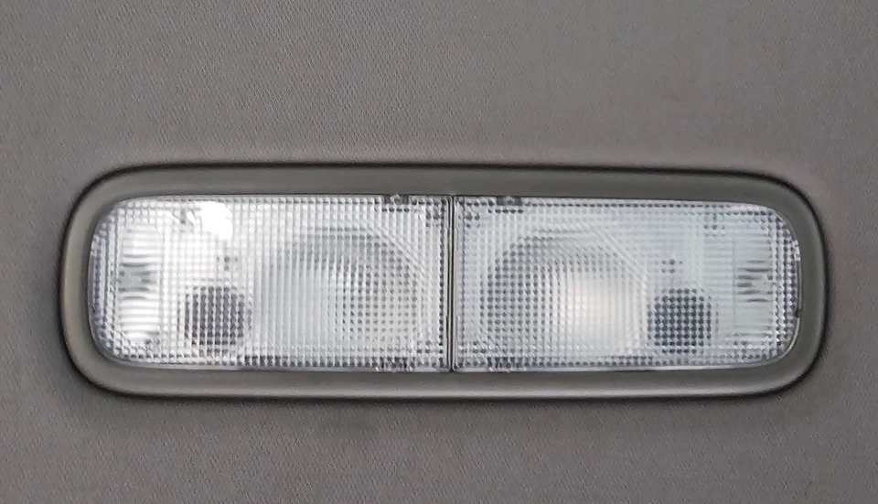 Задний купол Honda Pilot светло-серый 2009-2015 от оригинального производителя овальный прямоугольный верхний Q4 - Изображение 1 из 4