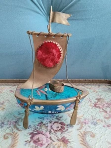Antigua caja de baratija y soporte para reloj de vidrio azul bohemio pintado para joyería barco - Imagen 1 de 8