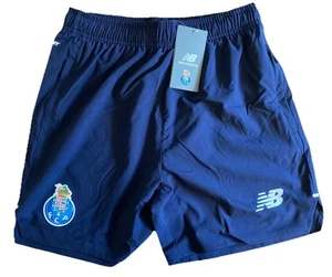 NUOVO CON ETICHETTE FC PORTO CALCIO PANTALONCINI ALLENAMENTO ADULTI UOMO SMALL NEW BALANCE - Foto 1 di 8