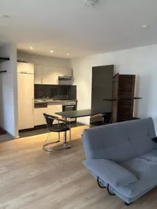 Kuschelige kleine vollmöblierte 2-Raum Wohnung mit Waschmaschiene - Bild 1 von 9