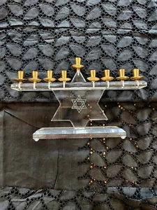 Mid Century Modern Menorah Hanukkah 9-Candle Acrylic Lucite & Brass 9 3/4" X 6" - Picture 1 of 6