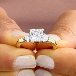 Prinzess- und Rundschliff Moissanit Verlobungsring 14k massiv Gelbgold 2,20ctw - Bild 1 von 12