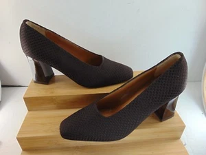 Versani (BRAND NEW) DARK BROWN FABRIC MID HEEL PUMP (HAND MADE IN ITALY) 5.5 B - Picture 1 of 6