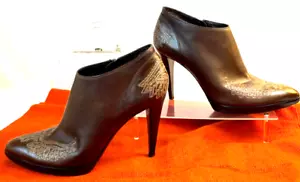 Sergio Rossi Ankle Boots 💥SZ 9 Embroidered Brown Leather 40 Excellent Condition - Picture 1 of 21