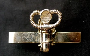 RETRO 1960s AQUALUNG SCUBA DIVING TIE CLIP TIE BAR: DOUBLE / TWIN HOSE REGULATOR - Picture 1 of 6