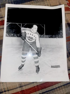 1937-38 NHL HOCKEY PHOTO CHING JOHNSON NEW YORK AMERICANS AHL TEAM ISSUE OHL WHL - Image 1 of 4