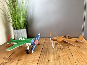 PAIR OF / 2 VINTAGE WOODEN SCRATCH BUILT TOY MODEL FIGHTER PLANES JETS AIRCRAFTS - Picture 1 of 15