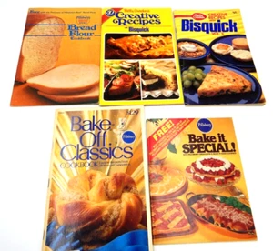 Lot Of 5 vintage Cookbook Recipe Pamphlets Home Baking Pillsbury & Betty Crocker - Picture 1 of 7