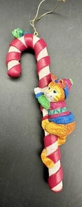 1996 AVON Christmas Ornament Cat Climbing Candy Cane ORNAMENT - Picture 1 of 9