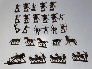 Lot Of Miniature Brown Native American Toy Soldiers 26 Pieces - Picture 1 of 3
