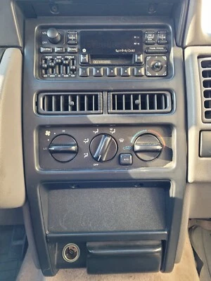 Panel de eliminación Jeep Grand Cherokee ZJ VIC Foto 1 de 4