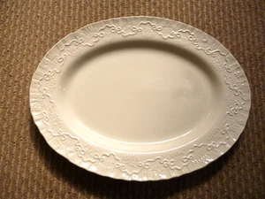 WEDGWOOD / RALPH LAUREN CLAIRE PATTERN OVAL PLATTER 36.5 X 28.5 CM - Picture 1 of 3