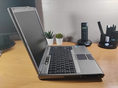 For Resto/Repair - Dell Latitude D600 - CD/DVD - Pentium M 1.40GHz - Image 1 of 4