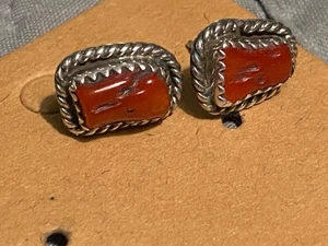 Aretes de coral y plata esterlina nativos americanos sin marca pero probados - Imagen 1 de 4