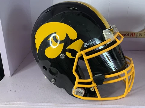 AUTHENTIC Iowa HAWKEYES Riddell Revolution Helmet with Visor and TYLER SASH #9 Cover