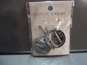 Einzigartiger Schlüsselanhänger 2 Zoll Metall Waffen der Massenschöpfung Maler Tablett/Pinsel - Bild 1 von 6