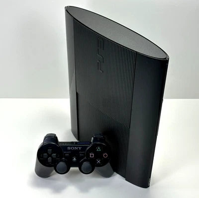 PS3 SUPER SLIM 12GB PlayStation 3 CONSOLE + CAVI HDMI CONTROLLER ORIGINALE SONY - Immagine 1 di 4