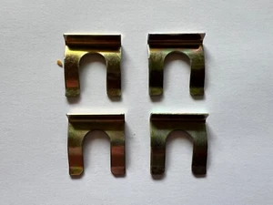 4 x Brake Hose Retaining Clips suit HQ HJ HX HZ WB Holden - Picture 1 of 1